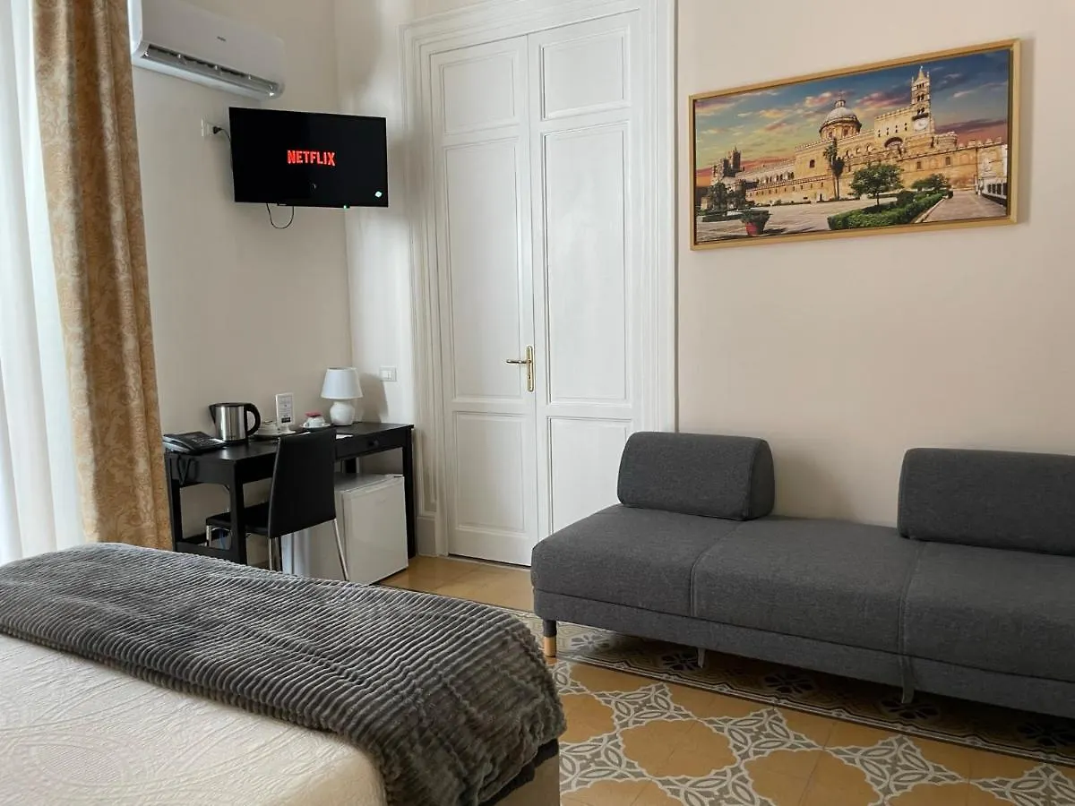 Liberty Palace Palermo 3*,